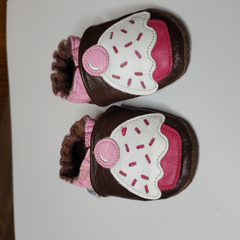 Robeez Cupcake Leather Bootie Shoe Sz 0-6M